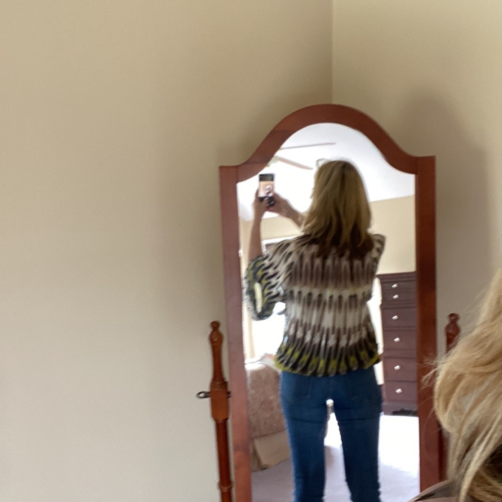 Wrap blouse with open shoulders - Picture 3 of 11
